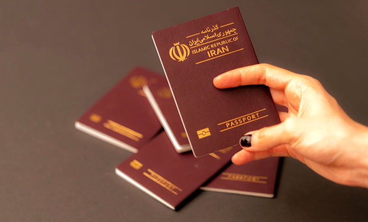 تفسیر دوگانه از یک قانون