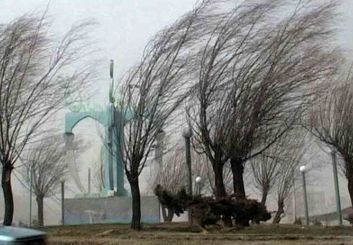 هشدار وزش باد شدید در اصفهان؛ برف و باران در راه مناطق غربی