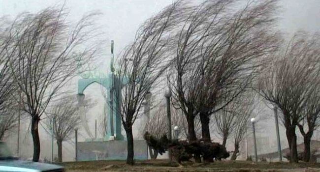 تغییر آرایش جوی در آسمان اصفهان؛ ورود سامانه بارشی قدرتمند و وزش باد از غرب