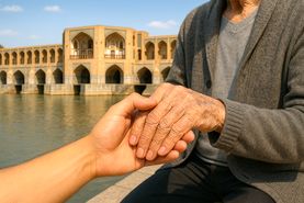 ۳۰ درصد جمعیت ایران تا ۱۴۳۰ سالمند می‌شوند | چالش‌ها، اقتصاد نقره‌ای و راهکار ۵۰ مرکز شهری اصفهان

