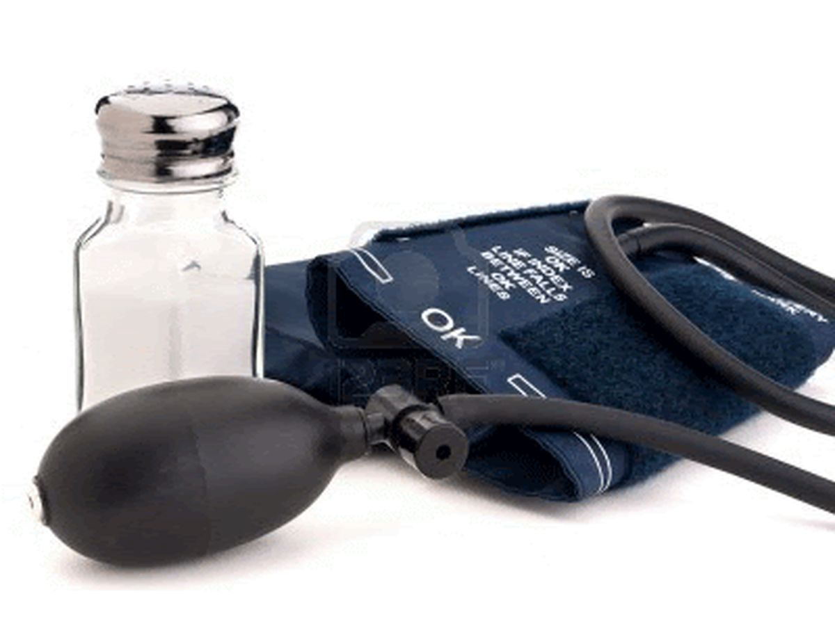 ۸ بلایی که نمک بر سر بدنتان می‌آورد