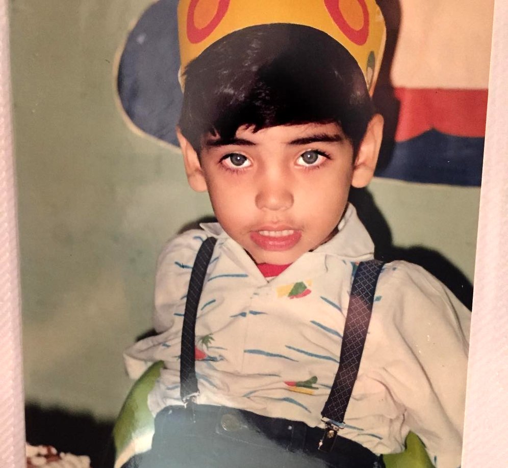 تصاویری جالب از کودکی مجری عصر جدید