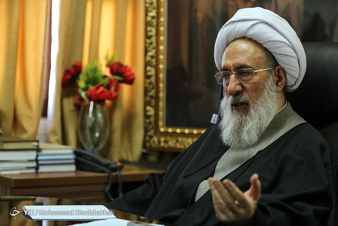 احمدی‌نژاد بدنبال اخراج شدن/مجمع تشخیص حکم اخراج را صادر می‌کند؟