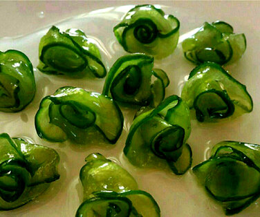 طرز تهیه مربا خیار به شکل گل