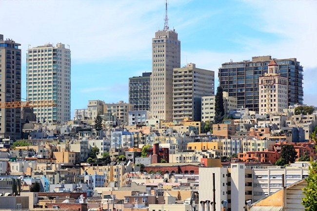 آیا مالیات بر مسکن خالی سبب کاهش قیمت خانه می‌شود؟