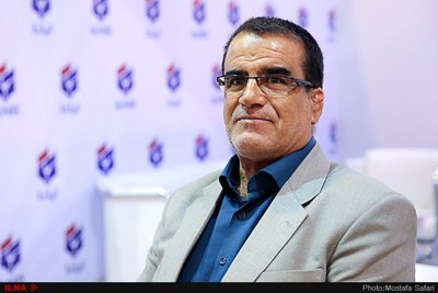 نمازی: چرا کسی که عضو مجمع تشخیص مصلحت نظام است، باید بگوید مسئولان جزیره خرید‌ه‌اند