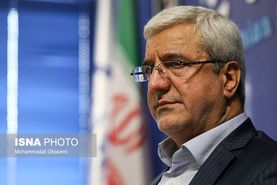 عرف: مردم نگرانی از حضور در شعب نداشته باشند