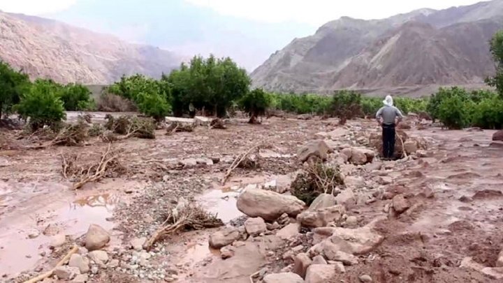 محور آزادراه شرق اصفهان مسدود است