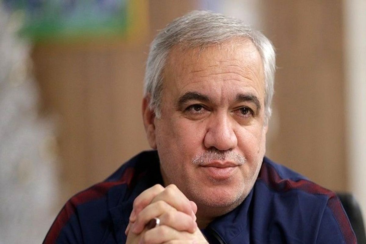 فتحاللهزاده: باشگاه ۲۰۰۰ میلیاردی را ۱۲۰۰ میلیارد ارزشگذاری کردهاند