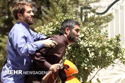 قفل اکران با «دینامیت» شکسته شد/«درخت گردو» و «روز صفر» در انتظار