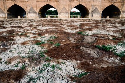 برداشت‌ دیگر استان‌ها از زاینده‌رود همچنان ادامه دارد