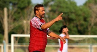 کریمی: مقابل استقلال دست‌مان خالی است اما جانانه تلاش می‌کنیم