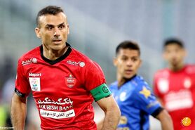 مدافع سرشناس پرسپولیس به تراکتور می‌رسد