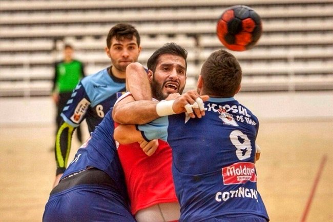 موسوی: مربی اسپانیایی بهترین گزینه برای تیم ملی هندبال بود