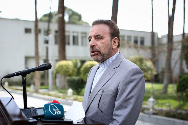 توضیح واعظی درباره تاخیر روحانی در دیدار با رهبری