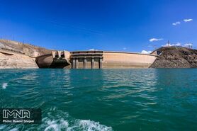 امروز خروجی سد زاینده‌رود کاهش می‌یابد