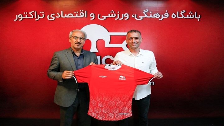 نظمی: قرار نیست کمالوند از تراکتور جدا شود