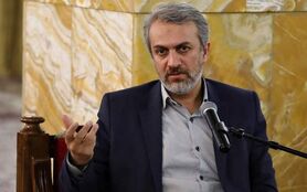 فاطمی امین : به طور جدی در صدد کنترل تورم هستیم