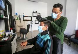 خدمات آرایشگری نرخ‌نامه درستی ندارد/ آرایشگران باید واکسینه شوند