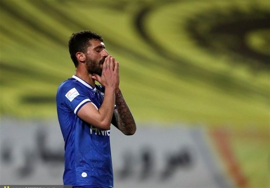 دانشگر قراردادش با استقلال را فسخ کرد