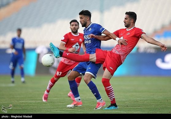 آشوبی: صعود استقلال و تراکتور در شرایط عادی بسیار بعید است