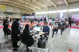 انجام واکسیناسیون شبانه در ۳ مرکز تجمعی اصفهان/هنوز نوبت سربازان نشده است