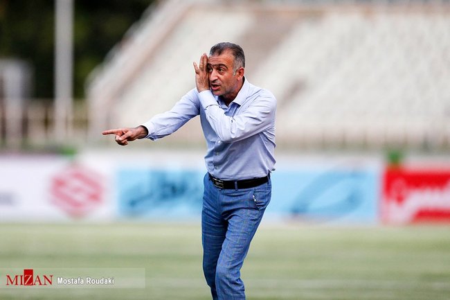 کمالوند: آنها که قرارداد‌ها را یکساله بستند، خردمند نبودند