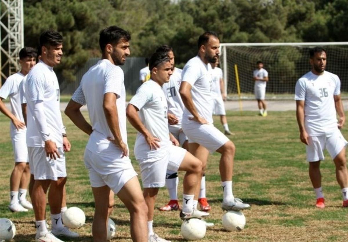 سرپرست هوادار: برای میزبانی در ورزشگاه پاس قوامین رایزنی میکنیم