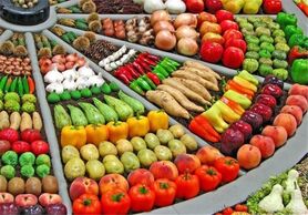 گلایه میوه‌فروشی‌های اصفهان از عرضه میوه‌های بسته‌بندی با قیمت گزاف