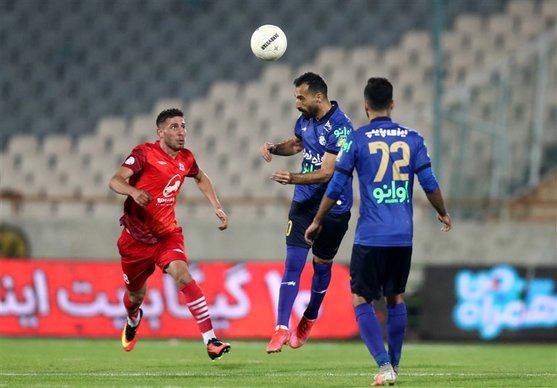 منیعی: نشستن روی نیمکت استقلال هم افتخار و دستاورد بزرگی است