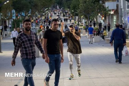 کاهش سرعت سیر نزولی کرونا /نگرانی از اوج گیری دوباره بیماری