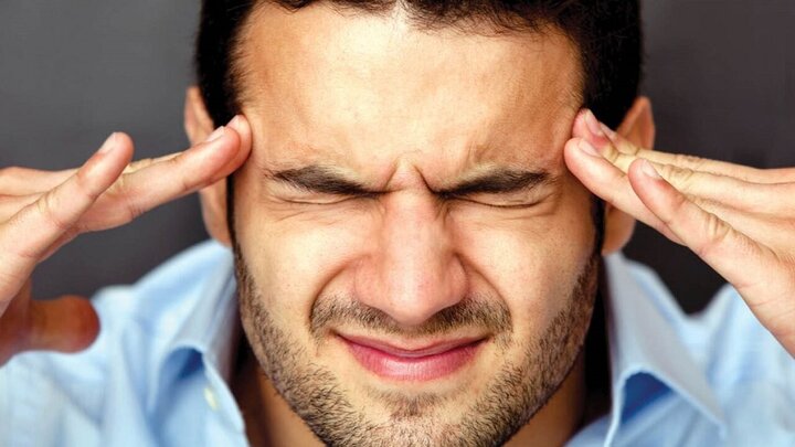 علائم و راه‌های درمان میگرن چیست؟ + فیلم