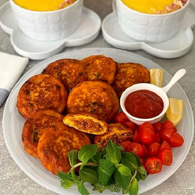 طرز تهیه کوکو سیب زمینی شکم پر به ۲ روش