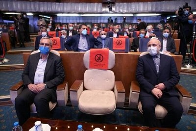 عین الهی: حرفه پزشک طبابت است نه تجارت