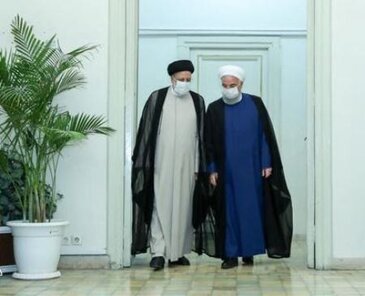 روزنامه آفتاب یزد: رئیسی دارد راه روحانی را می رود؟