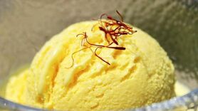 طرز تهیه بستنی زعفرانی در منزل + فیلم