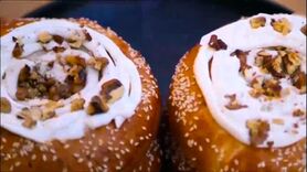طرز تهیه نان پنیرگردویی + فیلم