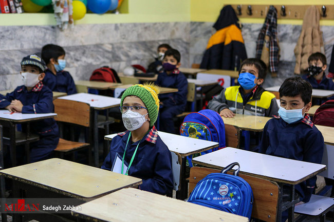 جهش کرونا فعالیت حضوری مدارس را تعطیل می‌کند؟