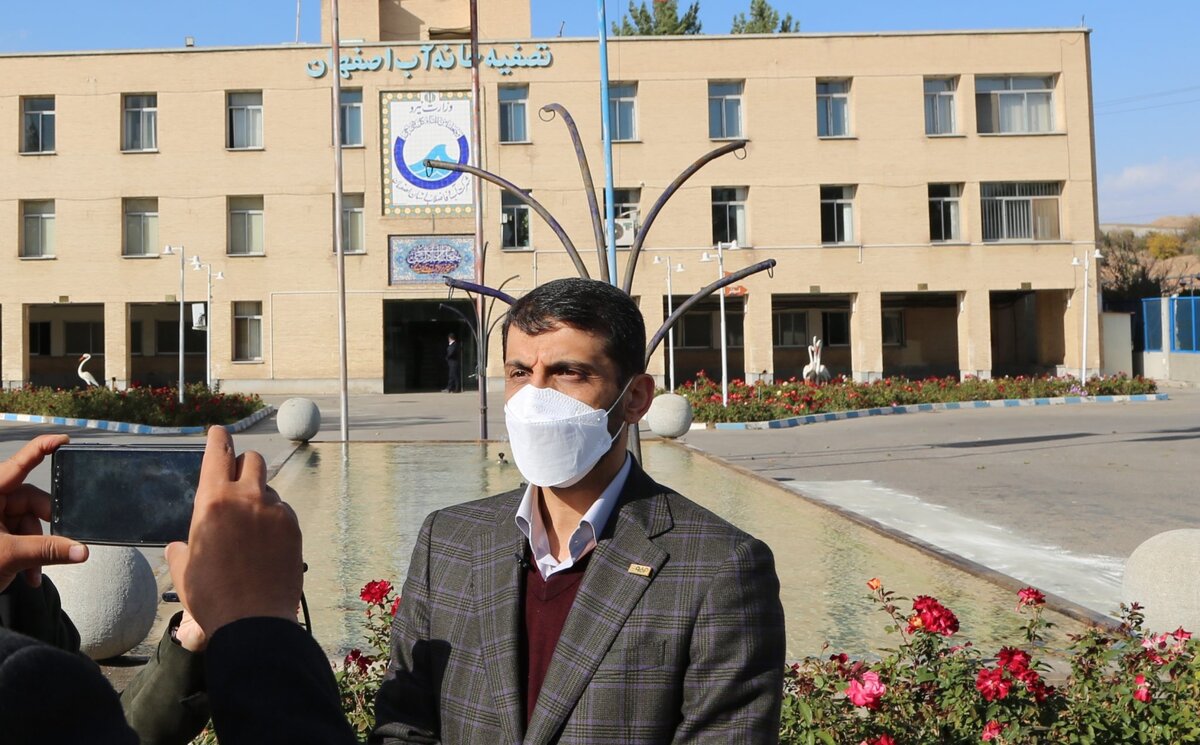امیدواریم به زودی همه آب مورد نیاز صنعت از پساب و پروژه انتقال خلیج فارس تامین شود