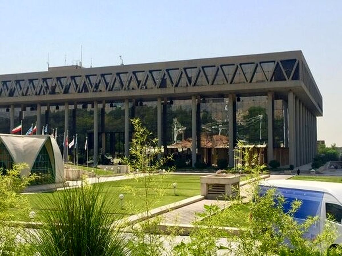 واکنش صداوسیما به انتشار متن توهین‌آمیز در اینستاگرام یکی از عوامل سریال «روزگار جوانی»