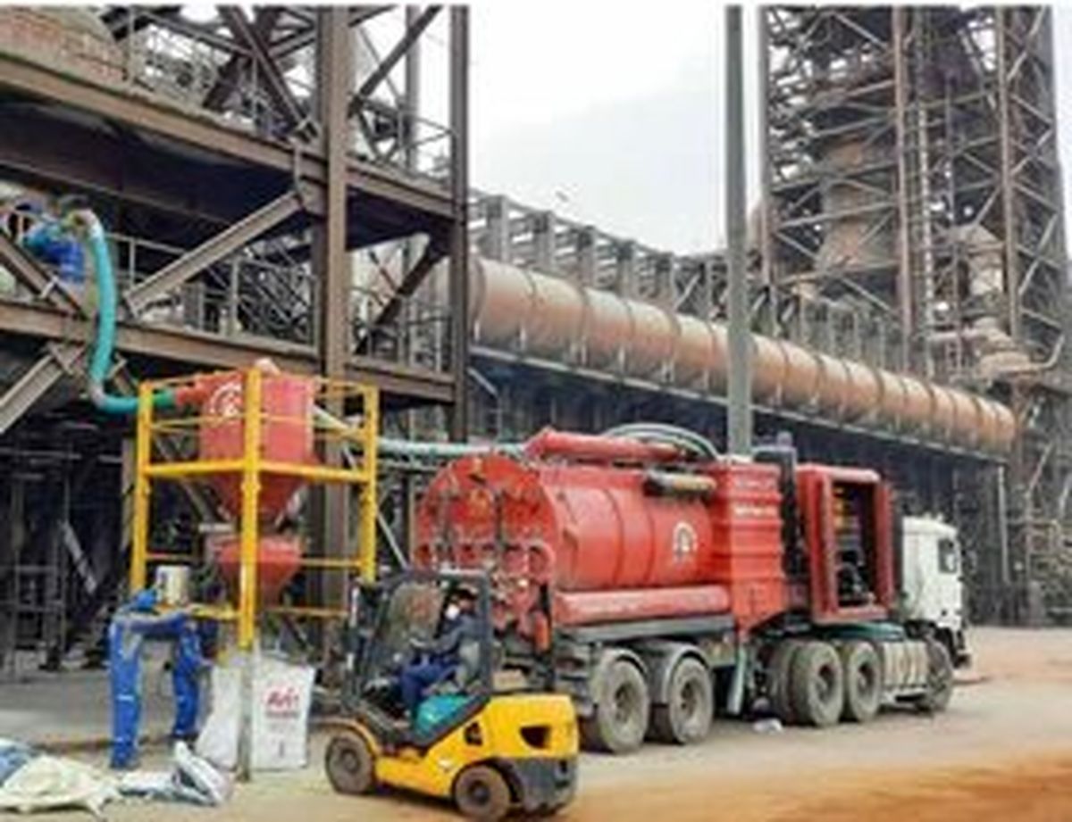 ثبت رکورد ۱۵ ساعته تخلیه و شارژ مخازن کاتالیست‌های سولفورزدایی احیا مستقیم فولاد سبا