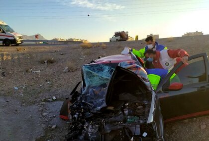 حادثه مرگبار تصادف مینی بوس دانشگاه آزاد خمینی شهر/عکس
