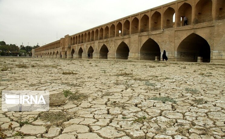 استان برخوردار  یا برخورد استاندار؟