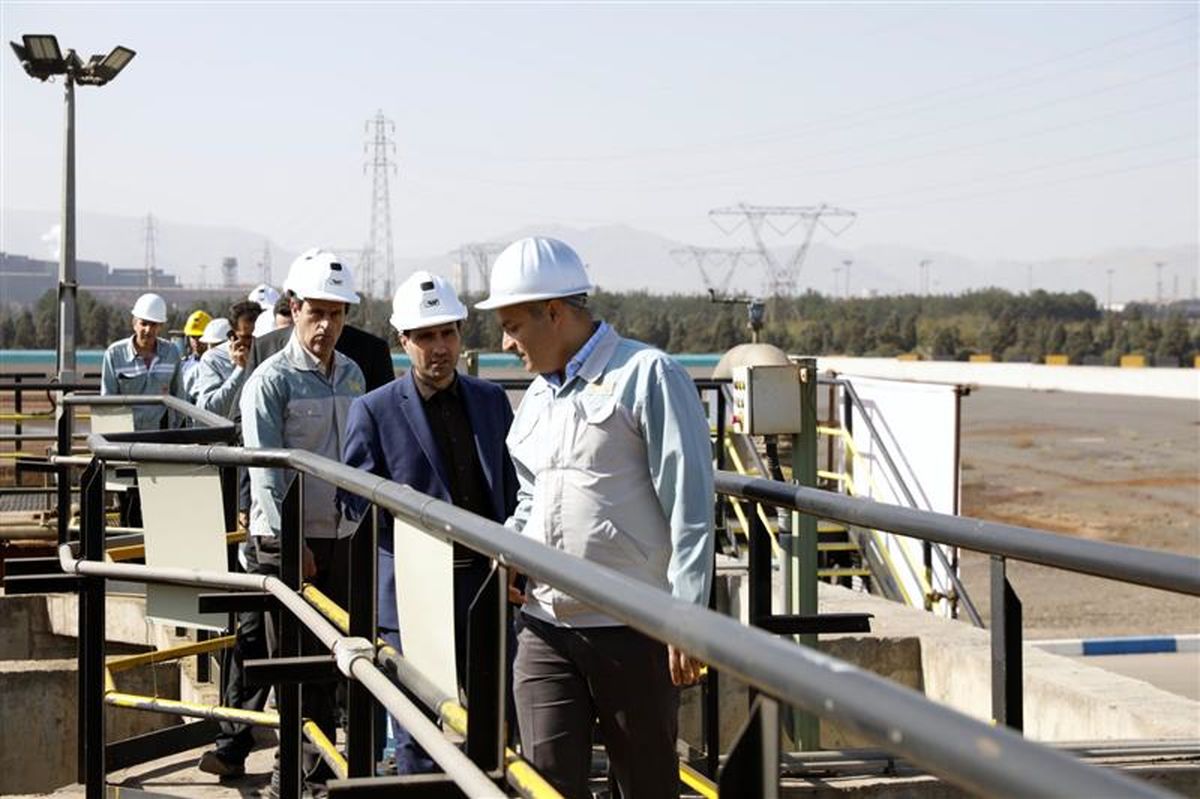 آنچه كه در بازدید از فولاد مباركه مشاهده كردم همگی در راستای فرمایشات مقام معظم رهبری است
