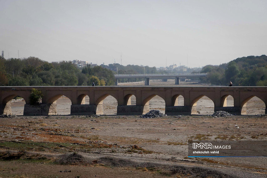 هوایی که با باران پاک نمی‌شود