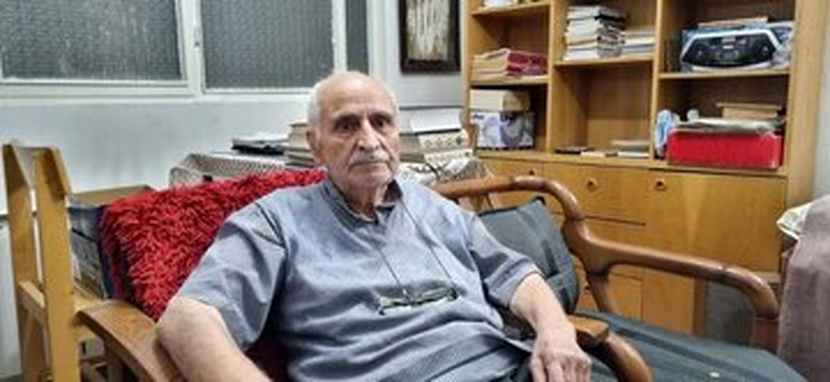 خاطرهبازی نویسندهی قدیمی در دیداری دوستانه