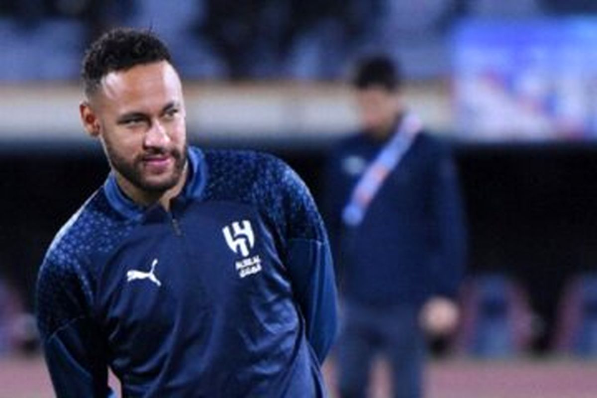 عکس‌| ظاهر عجیب نیمار در بازگشت به عربستان