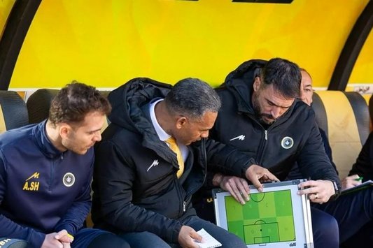 مورایس در سنگر بی دفاع