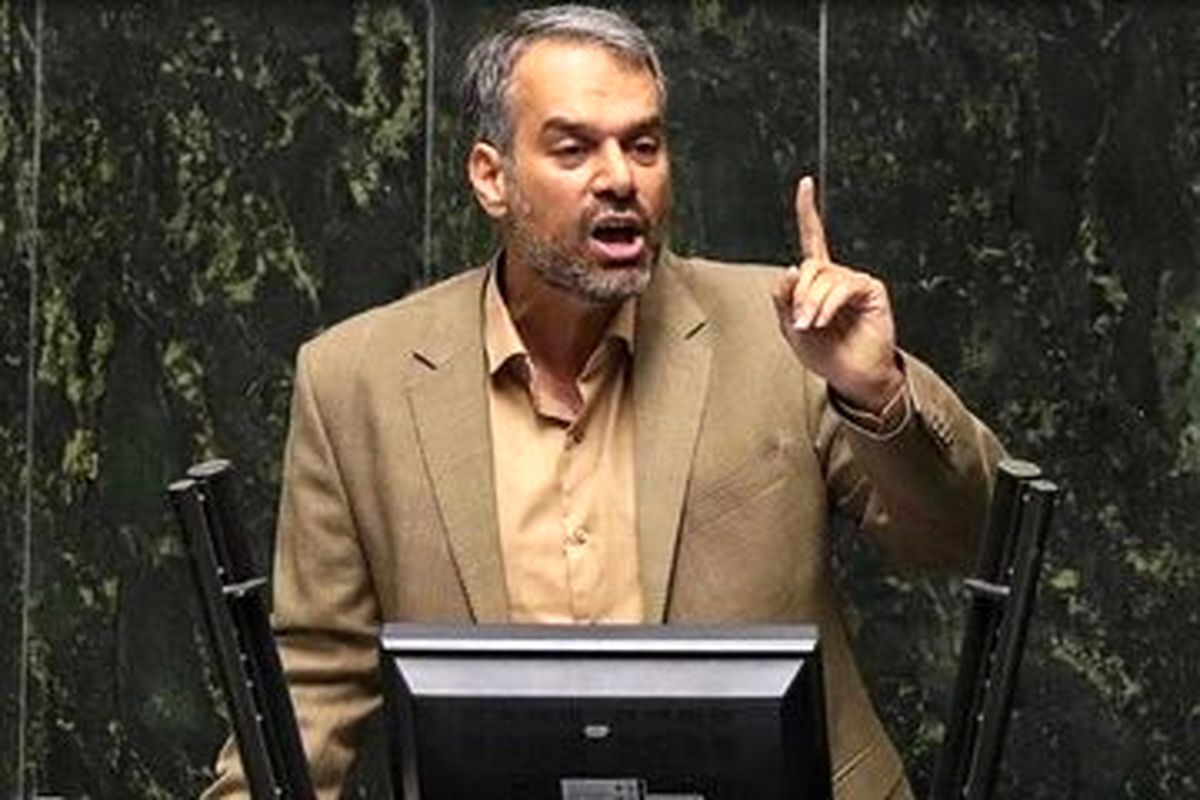 کنایه سنگین رشیدی کوچی به روانبخش: انگار بازی با اعصاب و روان ملت لذتبخش است /باید در برابر این تفکرات ایستاد