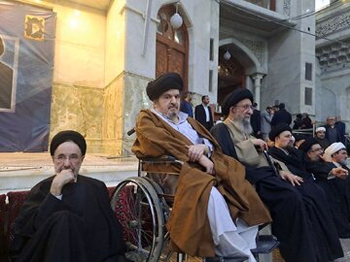عکس جدید از نوه کمتر دیده شده و ارشد امام خمینی /حضور غافلگیر کننده «سیدحسین» در یک مراسم بعد از مدت ها /خواهر او کجا زندگی می کند؟